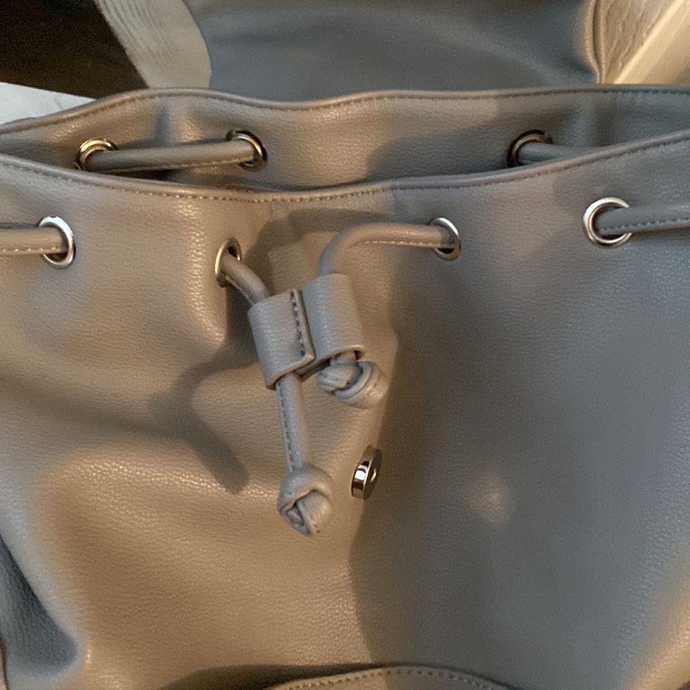 CoLab Gray Leather Pouch Back Pack - Picture 4 of 5